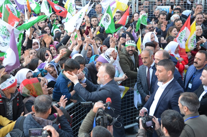 HDP eş genel başkanı Sezai Temelli Hakkari'de konuştu 27