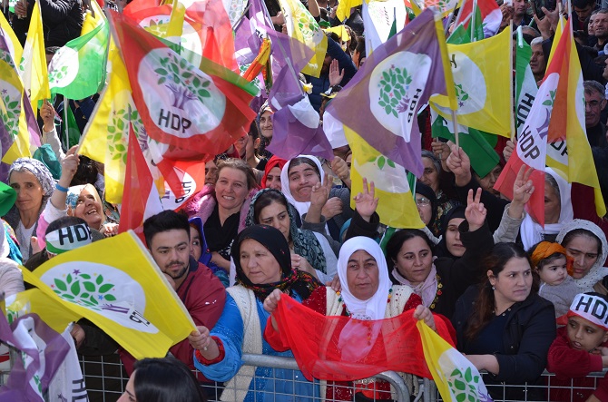 HDP eş genel başkanı Sezai Temelli Hakkari'de konuştu 8