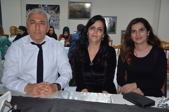 Hakkari’de avukatlar günü halaylarla kutlandı 16