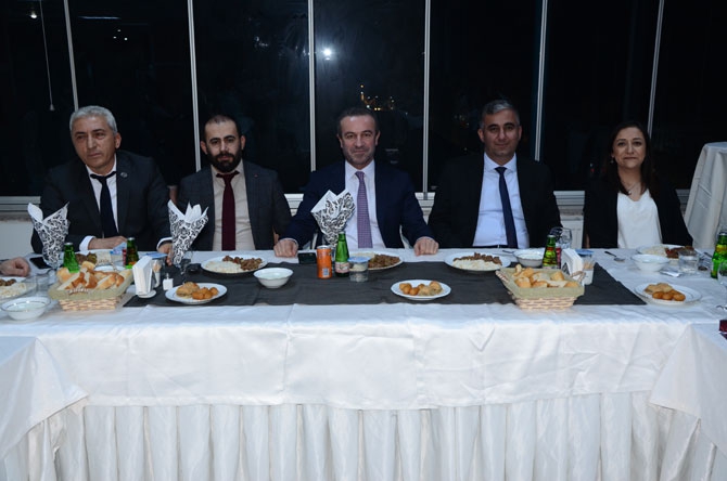 Hakkari’de avukatlar günü halaylarla kutlandı 2