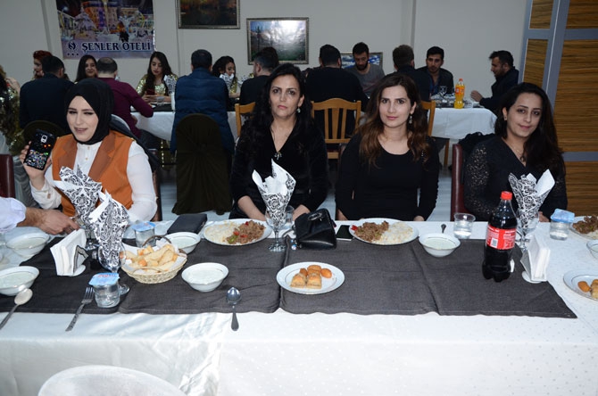 Hakkari’de avukatlar günü halaylarla kutlandı 3