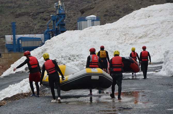 Zap’ta rafting şampiyonasına hazırlanıyorlar! 6