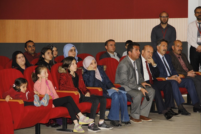 Hakkari'de 205 şehidin emanetleri sergilendi 2