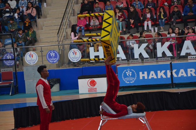 Bossphorus Sirki Hakkari’de 12