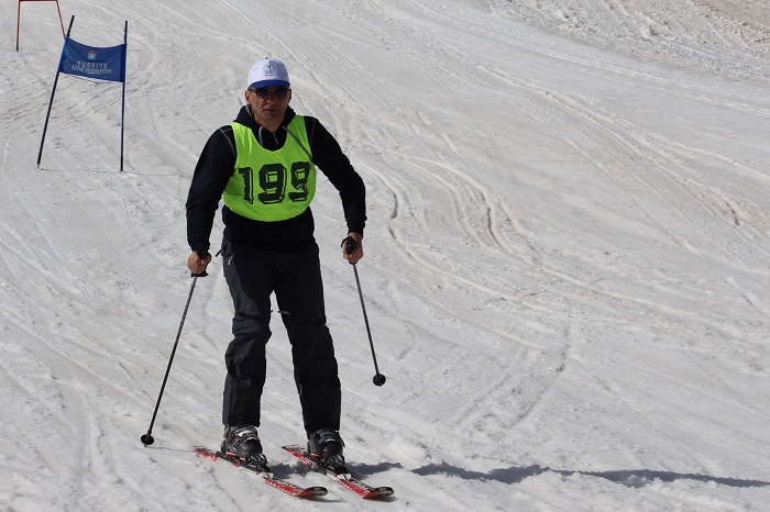Hakkari'de 4 mevsim bir arada! kayak, buzlu suda yüzmek, ve bisiklet tur 14