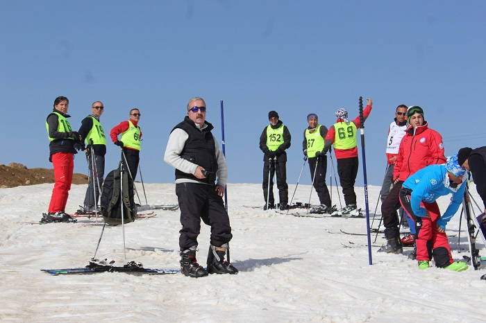 Hakkari'de 4 mevsim bir arada! kayak, buzlu suda yüzmek, ve bisiklet tur 17