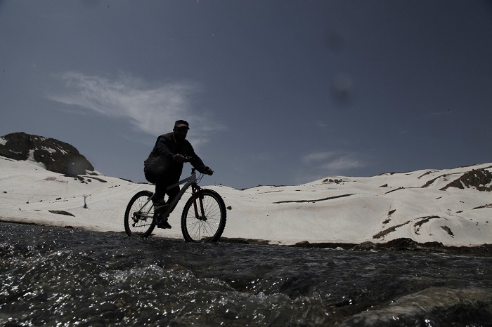 Hakkari'de 4 mevsim bir arada! kayak, buzlu suda yüzmek, ve bisiklet tur 29
