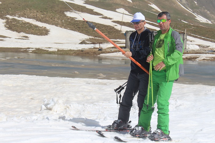 Hakkari'de 4 mevsim bir arada! kayak, buzlu suda yüzmek, ve bisiklet tur 7
