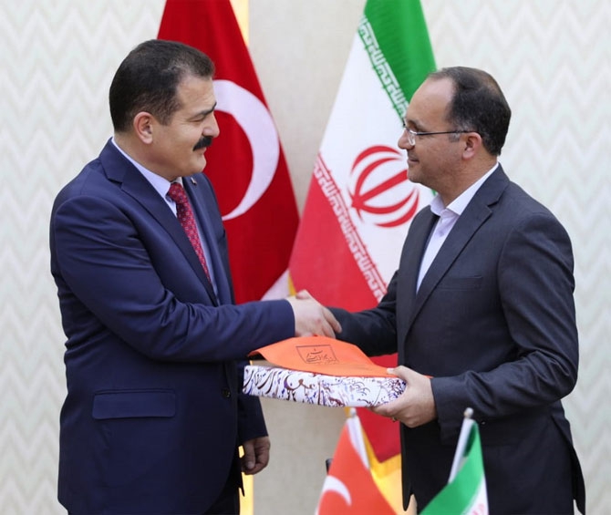 Vali Akbıyık'ın Urumiye temasları! 3