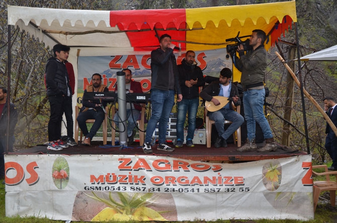 Ölmez ailesinin mutlu günü! 35