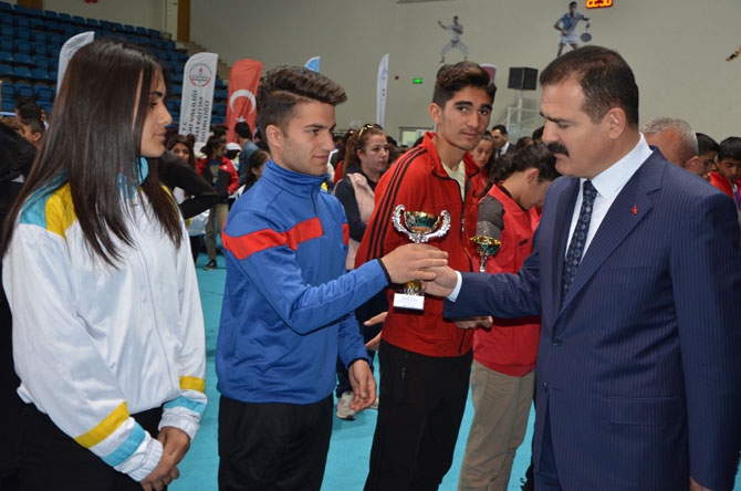 Hakkari’de TÜBİTAK bilim fuarı etkinliği 13