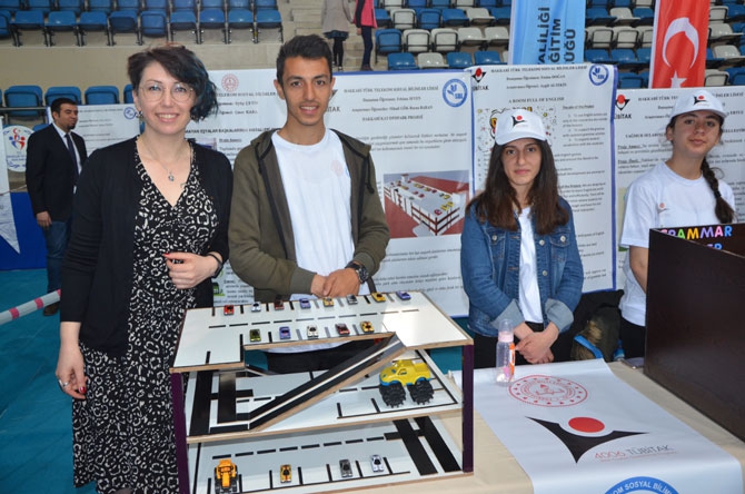 Hakkari’de TÜBİTAK bilim fuarı etkinliği 6