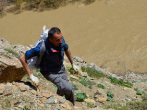 Uçkun Hakkari'de işsizlerin iş kapısı oldu