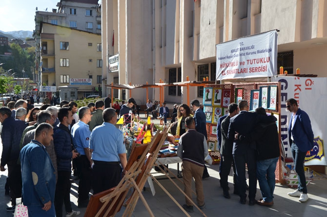 Hakkari'deki tutuklu ve hükümlüler sergi açtı 14