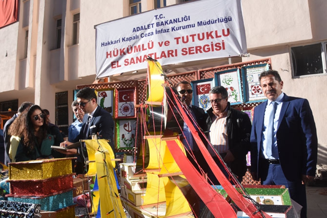 Hakkari'deki tutuklu ve hükümlüler sergi açtı 6