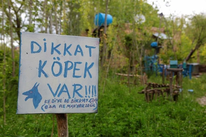 Hayalindeki evi yaptı: Kentten uzak, her şey mavi 5