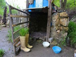 Hayalindeki evi yaptı: Kentten uzak, her şey mavi