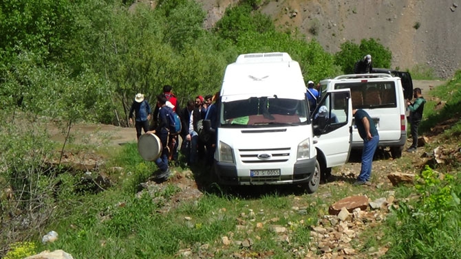 Hakkari'de doğaseverlerin 'Ters Lale' buluşması 22