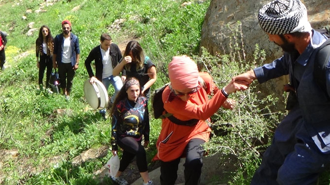 Hakkari'de doğaseverlerin 'Ters Lale' buluşması 5