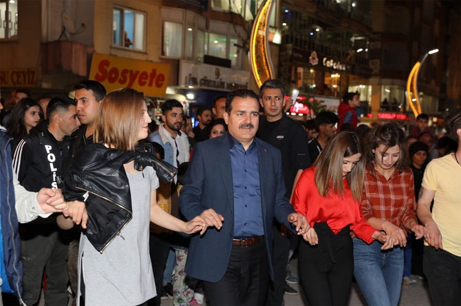 Hakkari 19 Mayıs'ı Atabarı oynayarak kutladı! 8