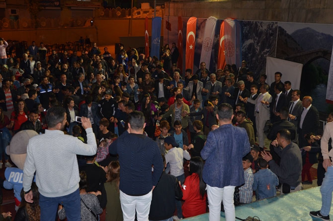 Hakkari'de "Ters Lale ve Uçkun Festivali" 18