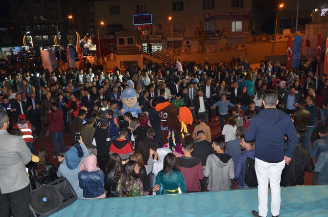 Hakkari'de "Ters Lale ve Uçkun Festivali" 19