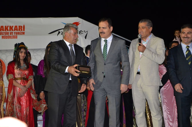 Hakkari'de "Ters Lale ve Uçkun Festivali" 24