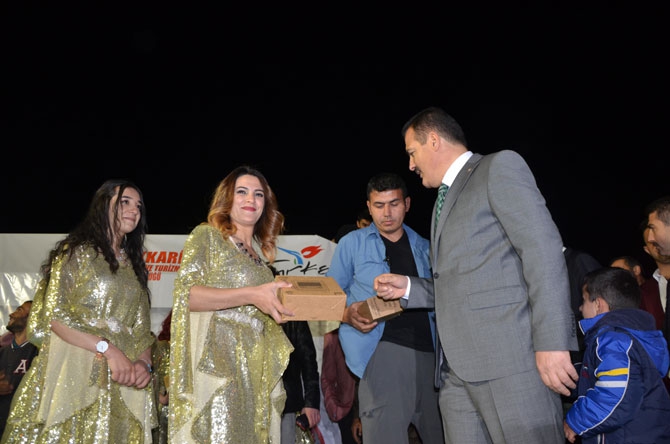 Hakkari'de "Ters Lale ve Uçkun Festivali" 28