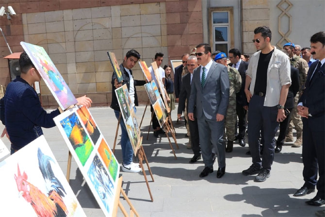 Güzel Sanatlar Lisesi öğrencilerinin sergisi açıldı 14