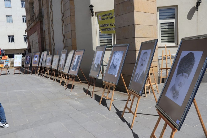 Güzel Sanatlar Lisesi öğrencilerinin sergisi açıldı 4