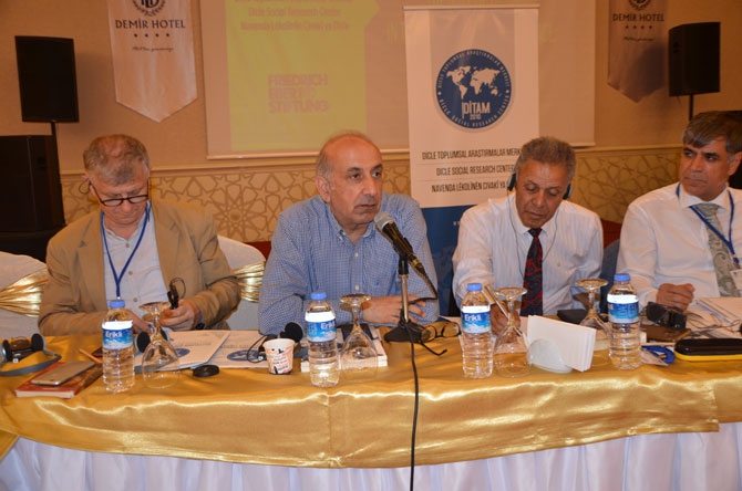 Diyarbakır'da Güney Afrika Barışı konuşuldu 8