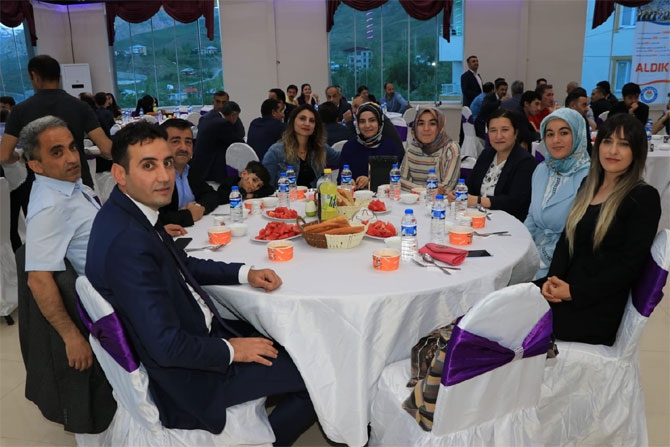 Hakkari Memur-Sen’den  iftar programı 3