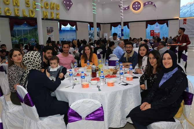 Hakkari Memur-Sen’den  iftar programı 7