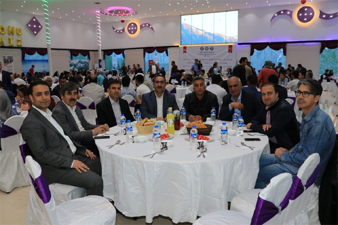 Hakkari Memur-Sen’den  iftar programı 8