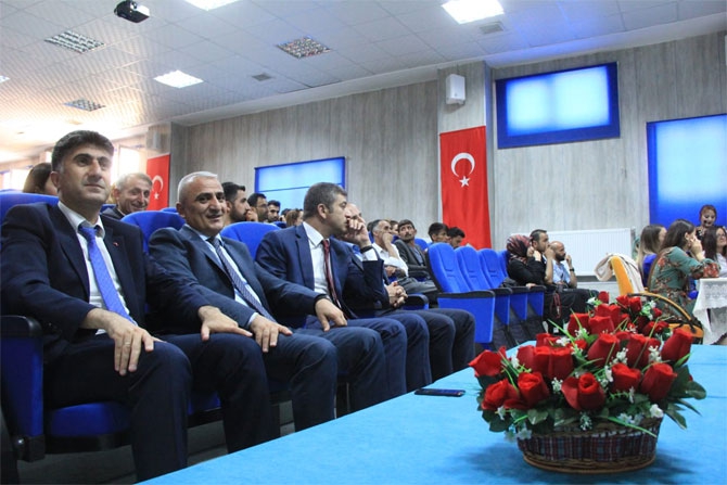 Hakkari'de  liseler arası bilgi yarışması 5