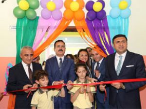 Hakkari'de Z- Kütüphanenin açılışı yapıldı