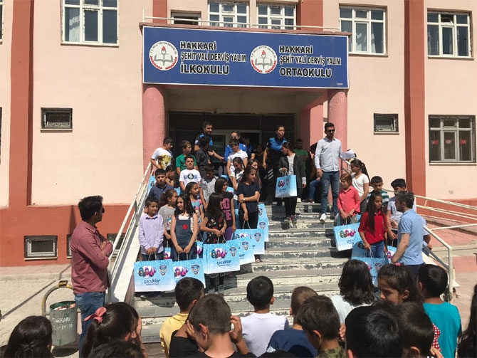 Hakkari'de öğrencilerin yaz tatili sevinci 16