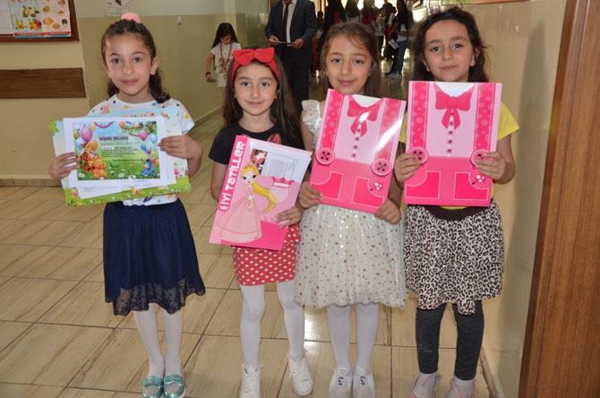 Hakkari'de öğrencilerin yaz tatili sevinci 19