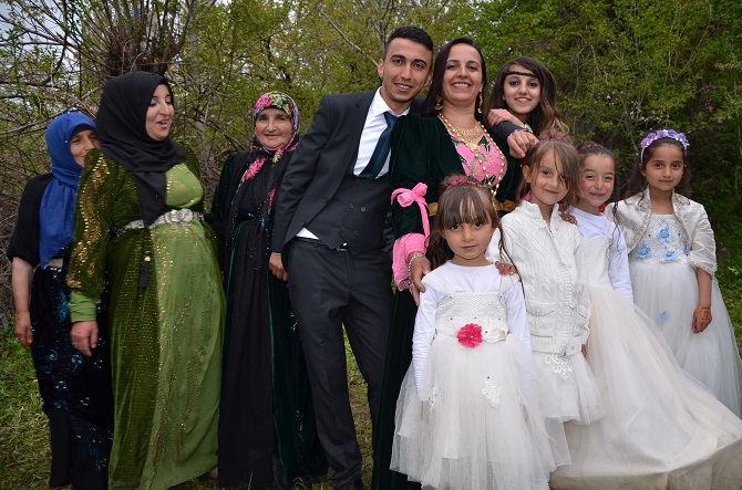 Özer Ailesinin mutlu günü 13