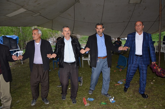 Özer Ailesinin mutlu günü 18