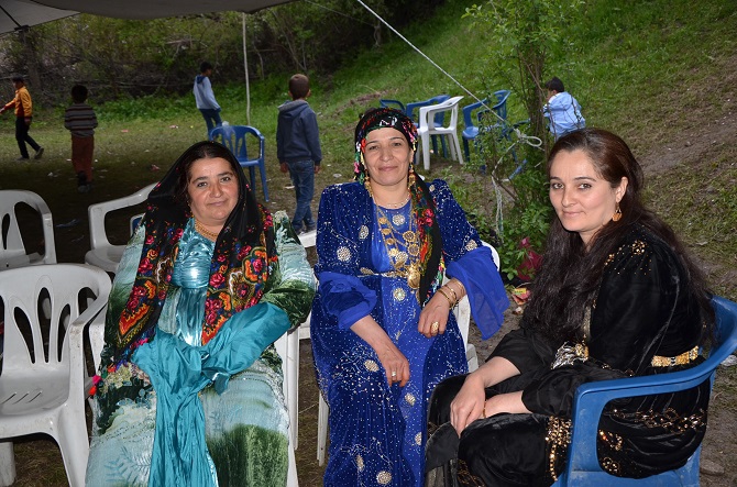 Özer Ailesinin mutlu günü 25