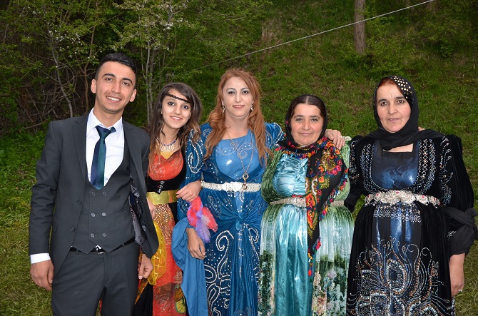 Özer Ailesinin mutlu günü 31