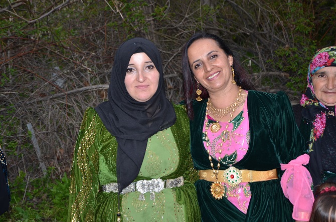 Özer Ailesinin mutlu günü 32