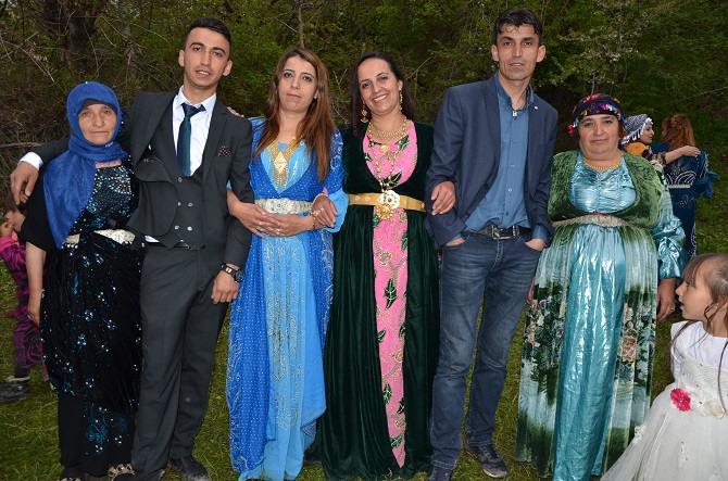 Özer Ailesinin mutlu günü 39