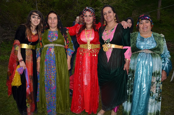 Özer Ailesinin mutlu günü 44