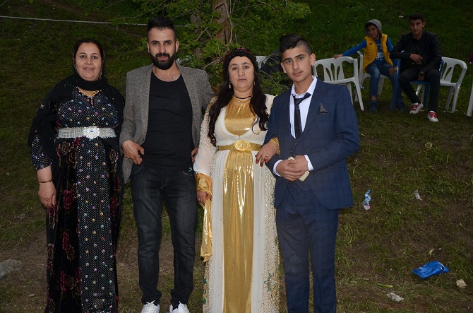 Özer Ailesinin mutlu günü 50