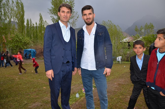 Özer Ailesinin mutlu günü 57