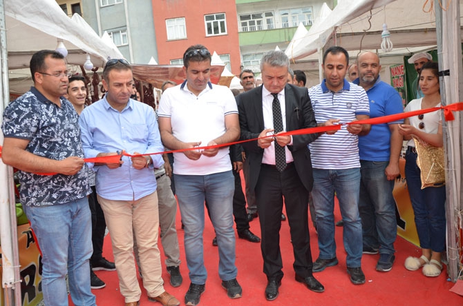 Hakkari’de yöresel ürünler fuarı açıldı! 8