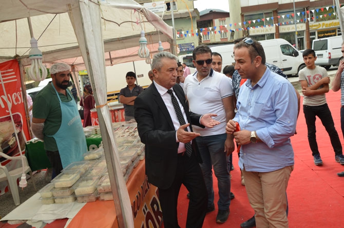 Hakkari’de yöresel ürünler fuarı açıldı! 9