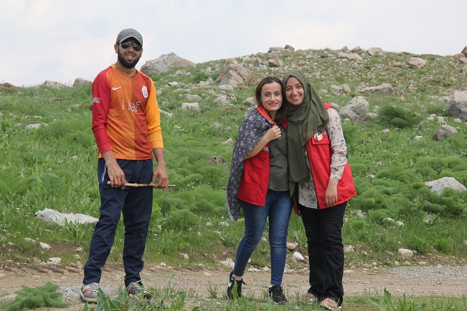 Yaz ayında Hakkari'de kaymanın keyfinin yaşadılar 21